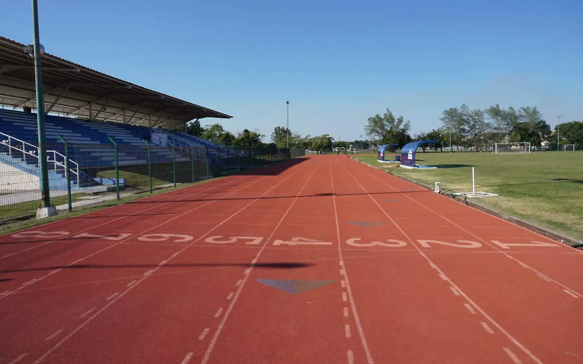 ¿Qué hacer antes, durante y después de una carrera atlética Conoce la técnica correcta para no lesionarte Fernando Juárez  (1)